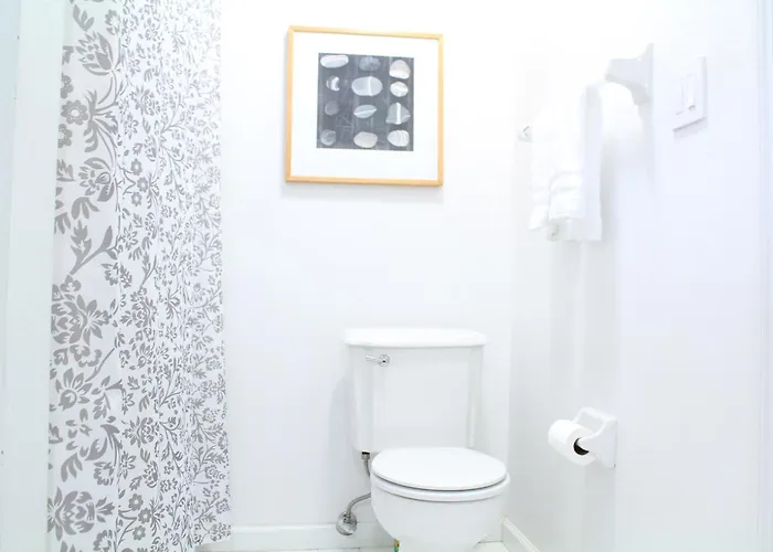 Stay-in' - Close-in, Clutter-free Rental-only Сasa de vacaciones