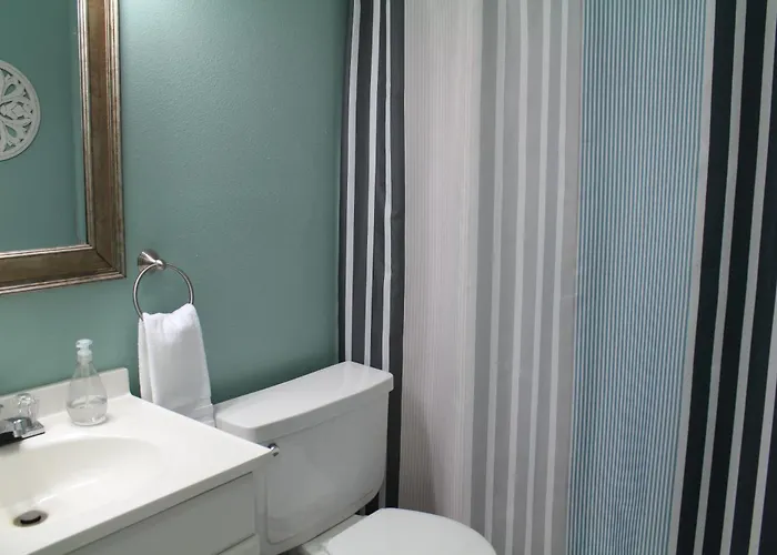 Stay-in' - Close-in, Clutter-free Rental-only
